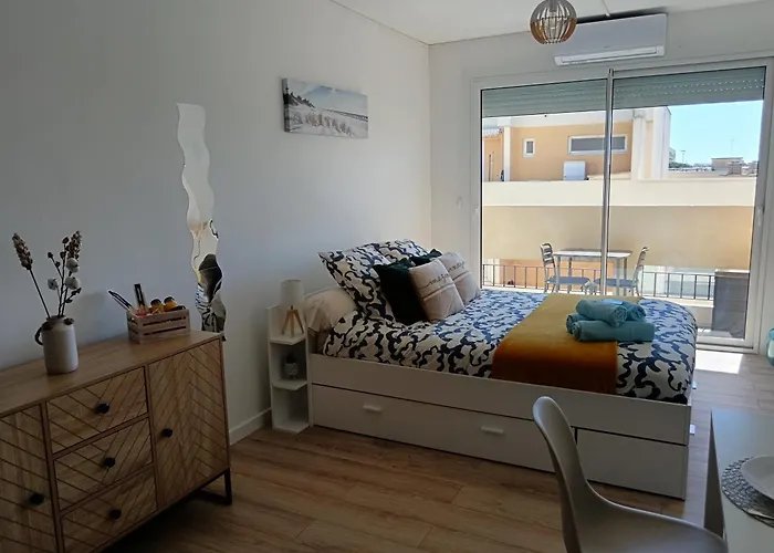 Studio Tout Confort Avec Place De Parking Et Wifi