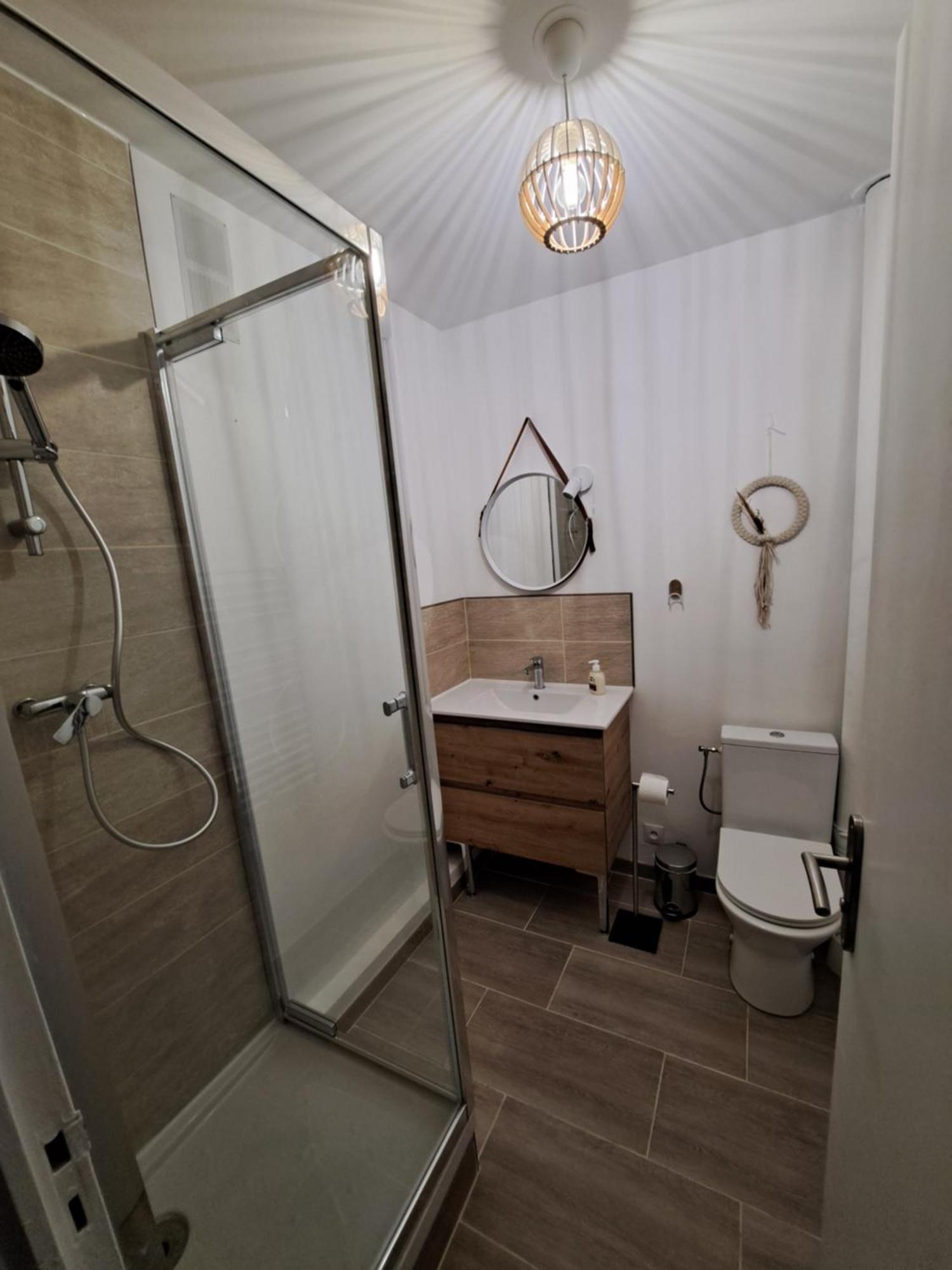 Confort Avec Place De Parking Et Wifi Apartment